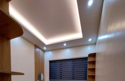 Bán nhà phố Bạch Mai, 30m2 x 4 tầng, MT 4m. Giá chỉ 3 tỷ 450